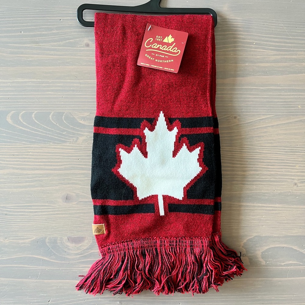 NWT Great Northern Canada Scarf